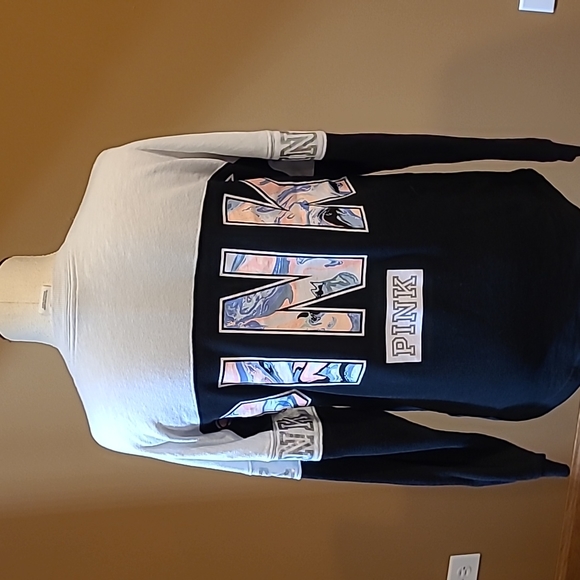 Pink sweatshirt - Picture 2 of 4